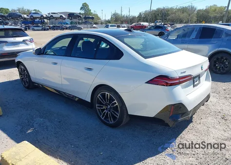 2026 BMW 530I xDrive из США, поврежденный, VIN WBA53FJ05TCW44401